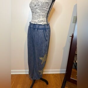 Umgee Blue Cropped Pants with Gold Star Accents